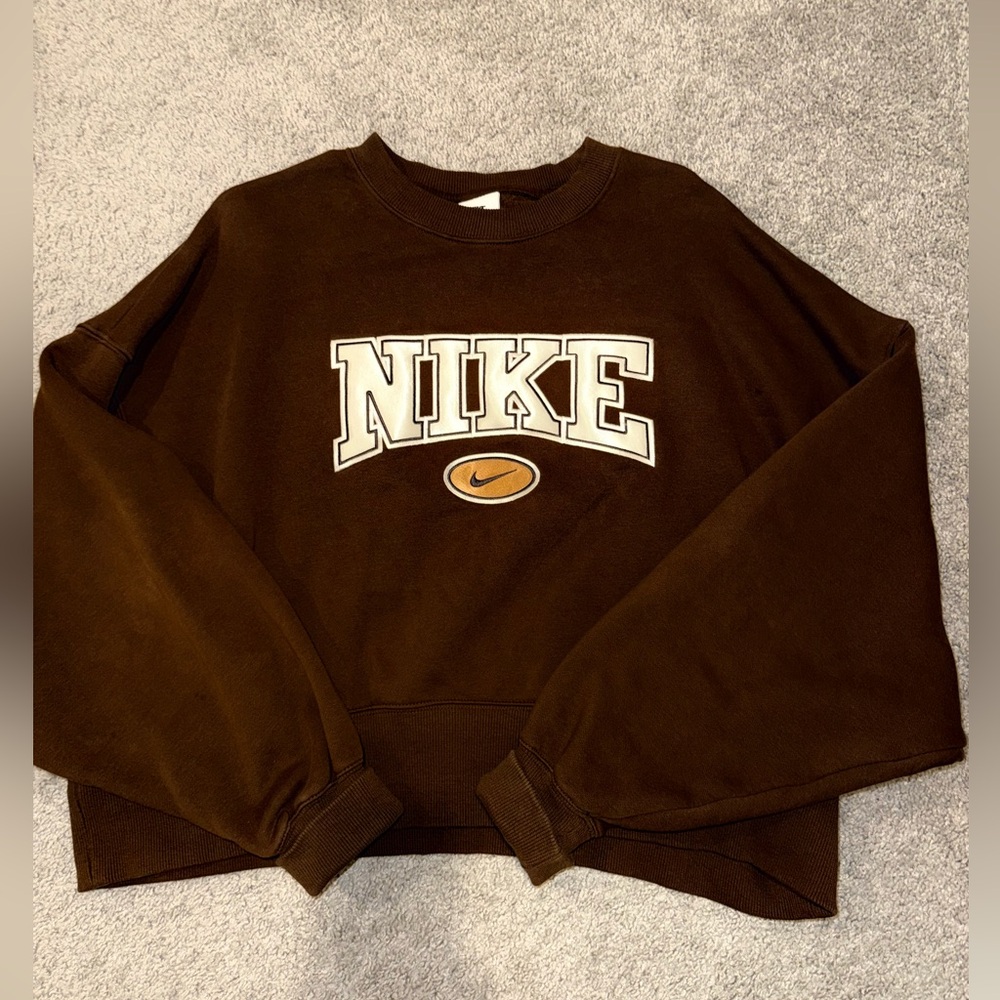 Nike Women's logo crop sweatshirt